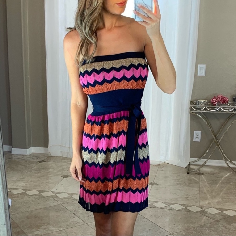 Elegant Strapless Chevron Dress in Pink and Navy